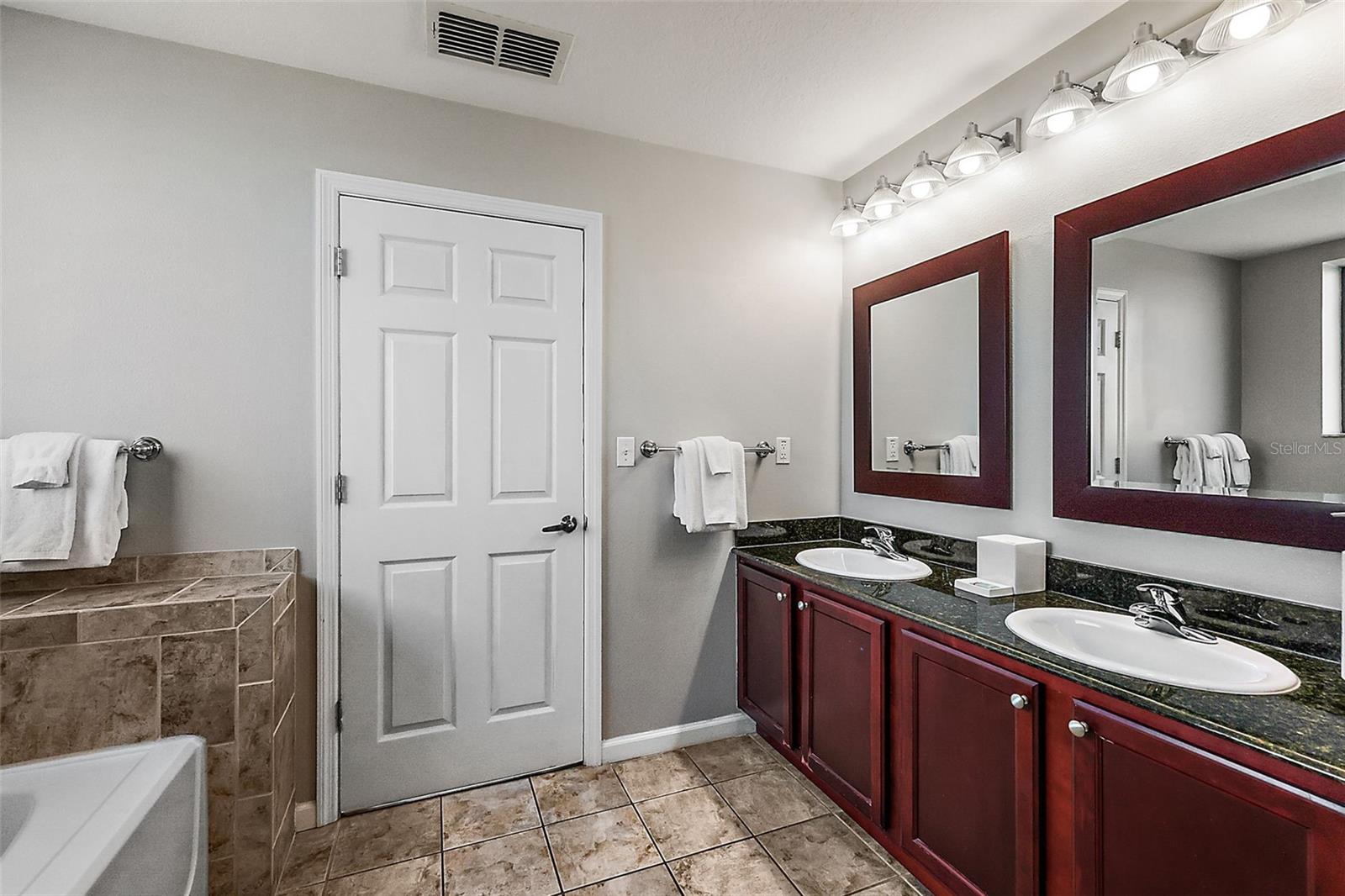 Image 10 of 26 For 14501 Grove Resort Avenue 1614