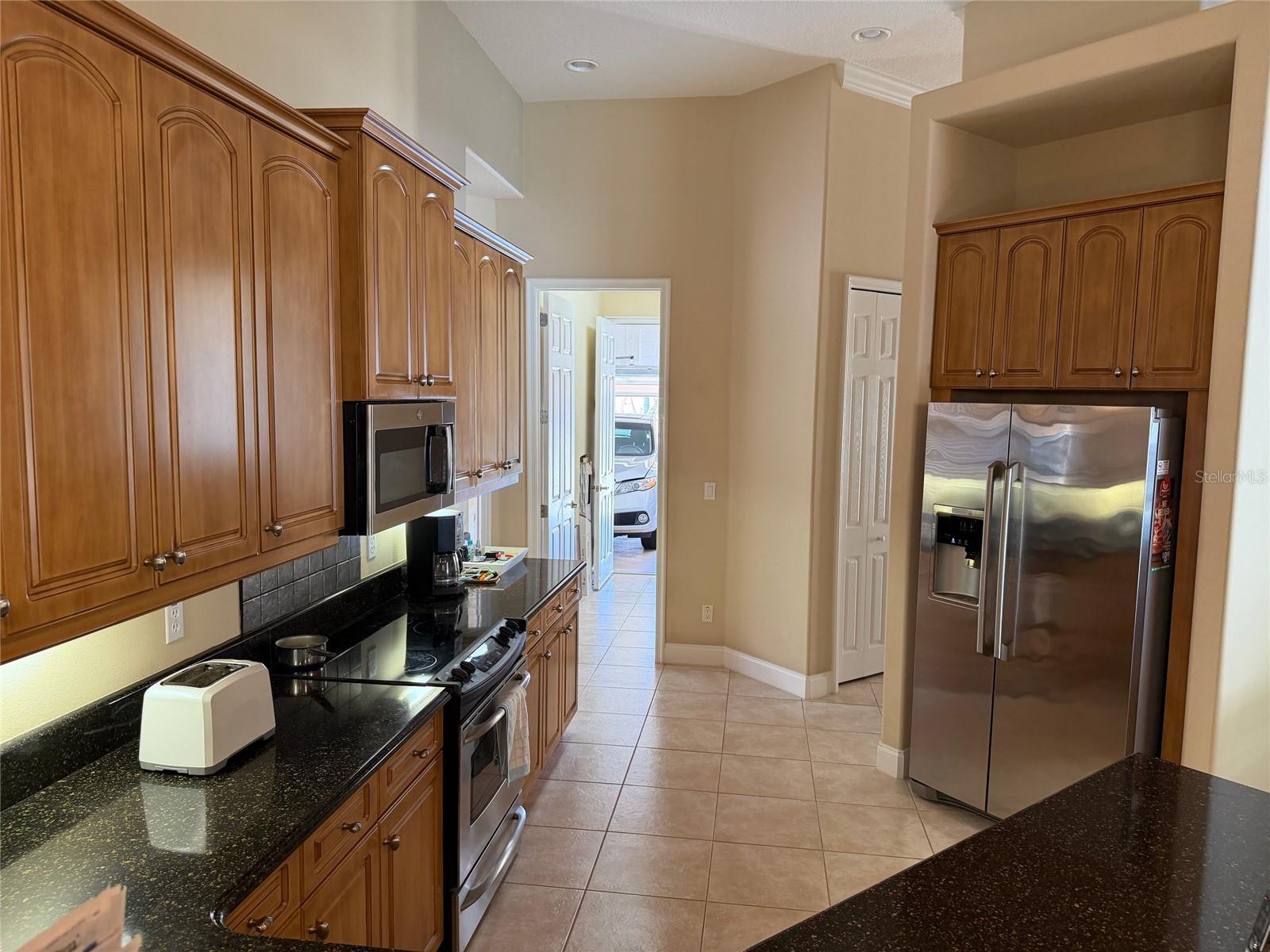 Image 13 of 28 For 31 Woodhollow Lane