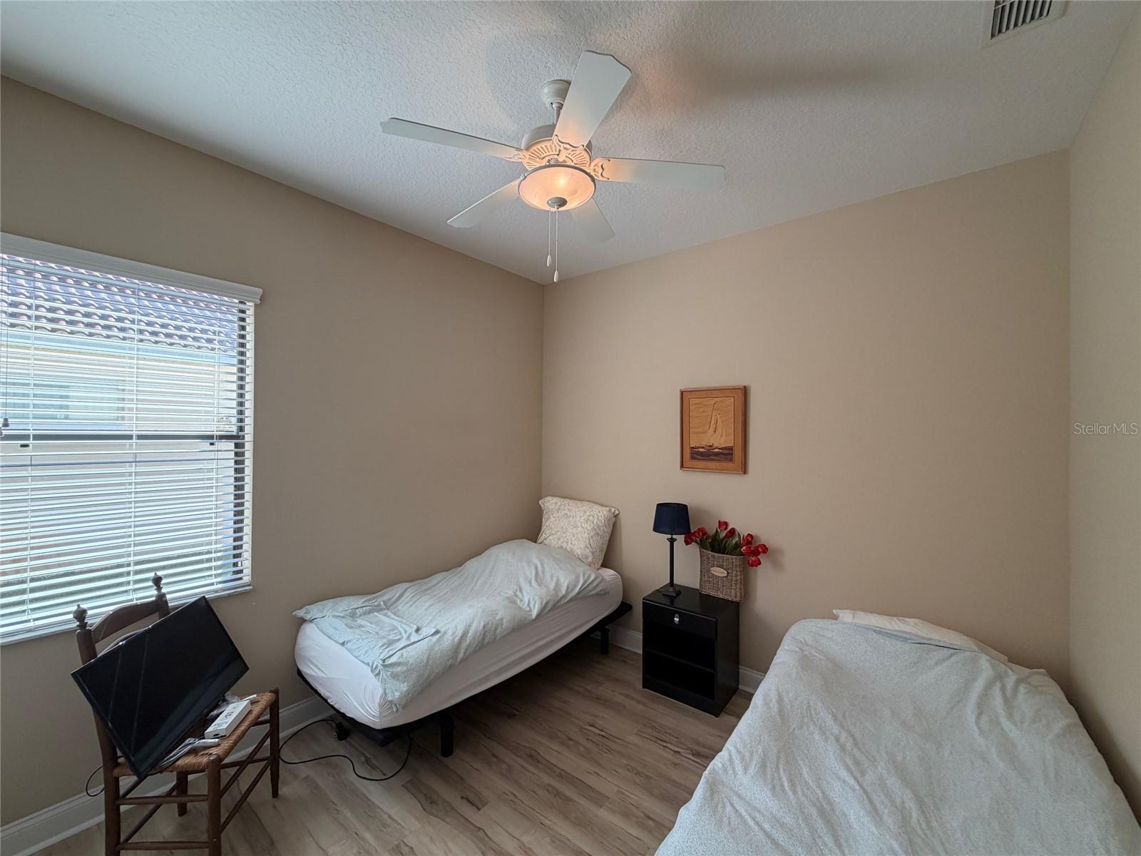 Image 20 of 28 For 31 Woodhollow Lane