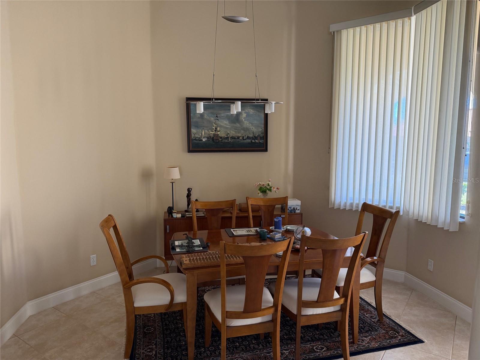 Image 5 of 28 For 31 Woodhollow Lane