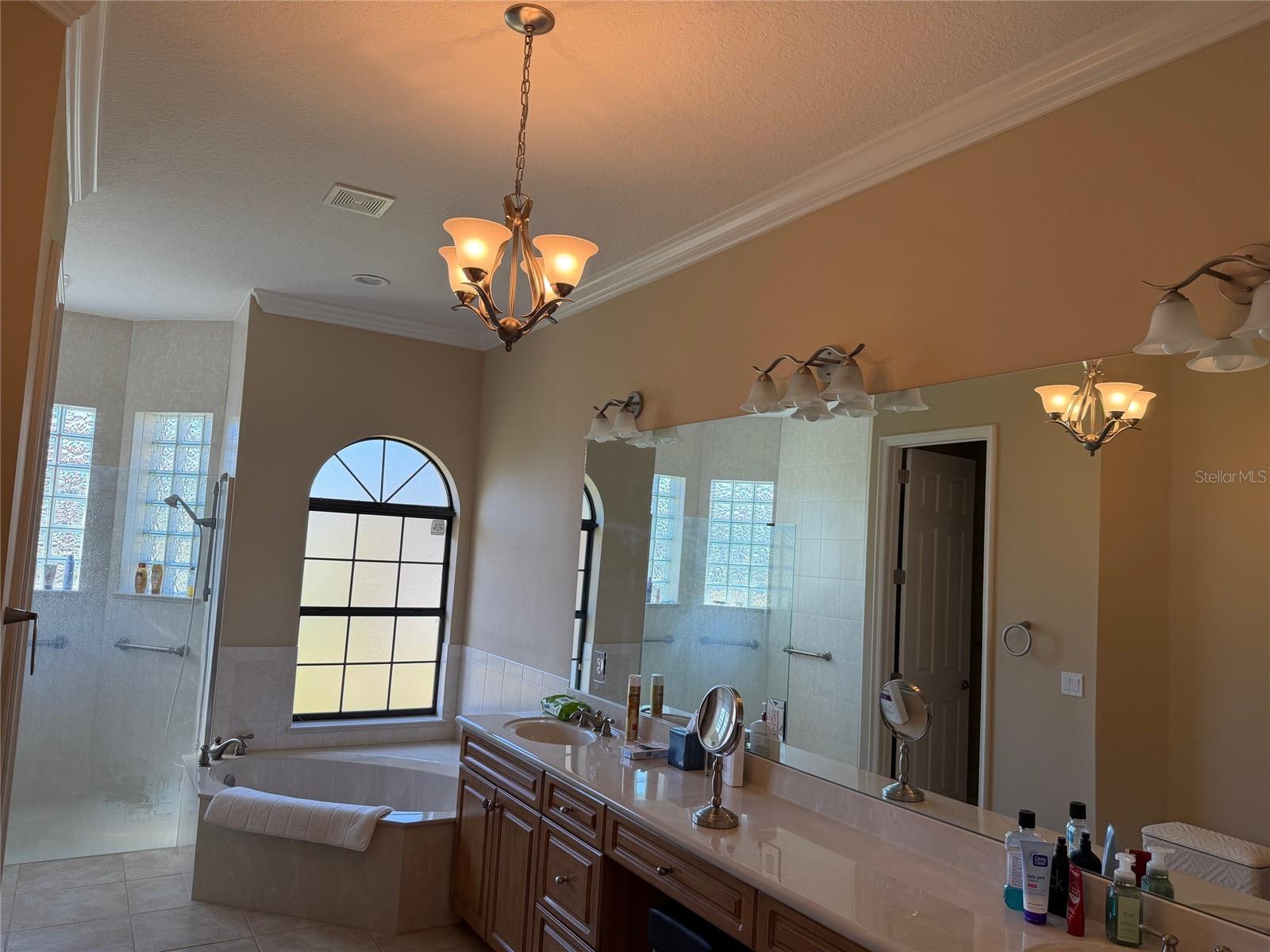 Image 7 of 28 For 31 Woodhollow Lane