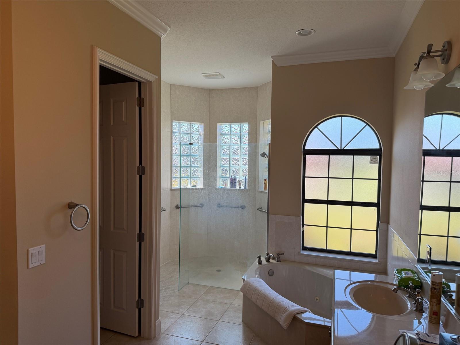 Image 8 of 28 For 31 Woodhollow Lane