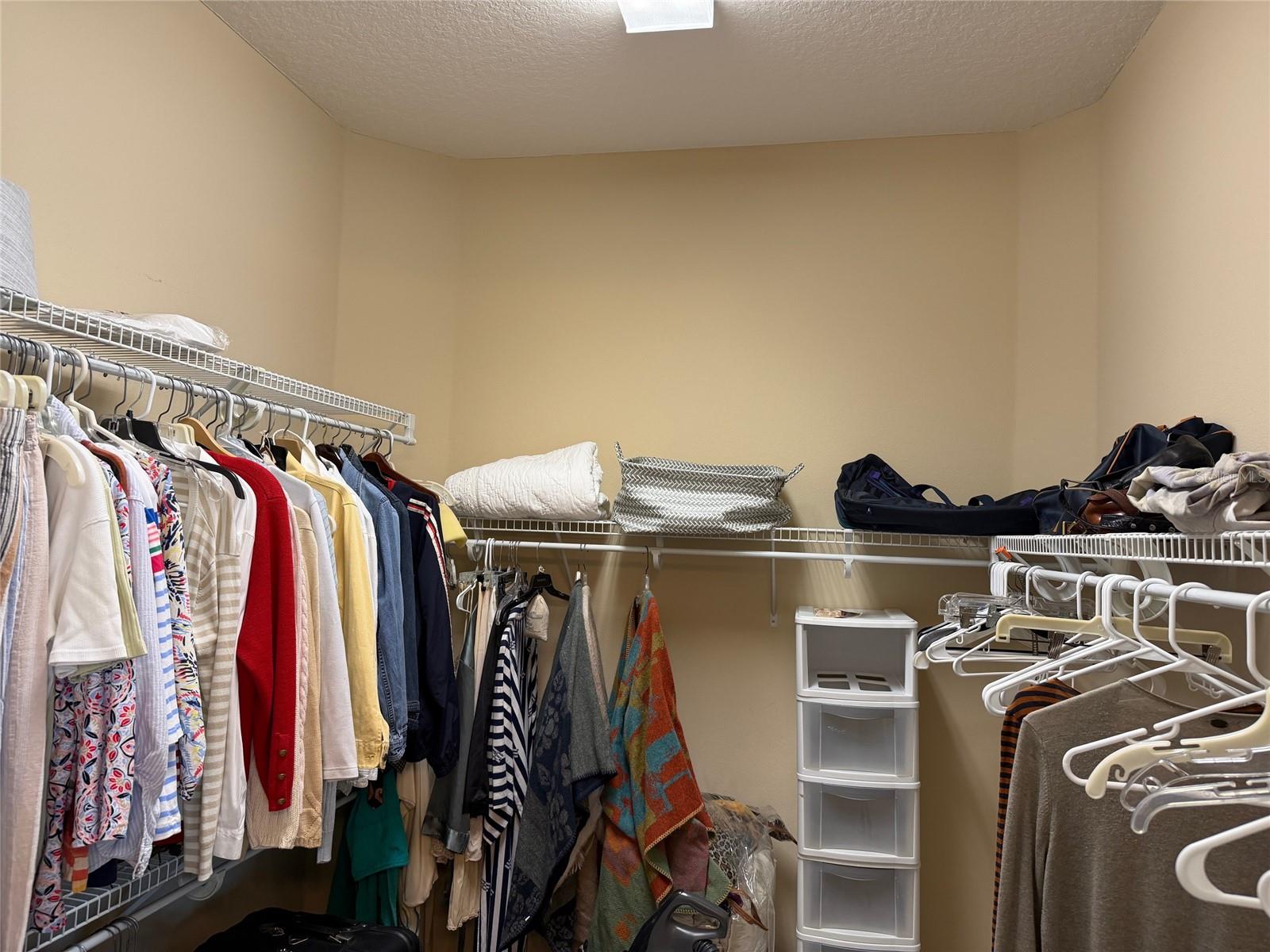 Image 9 of 28 For 31 Woodhollow Lane