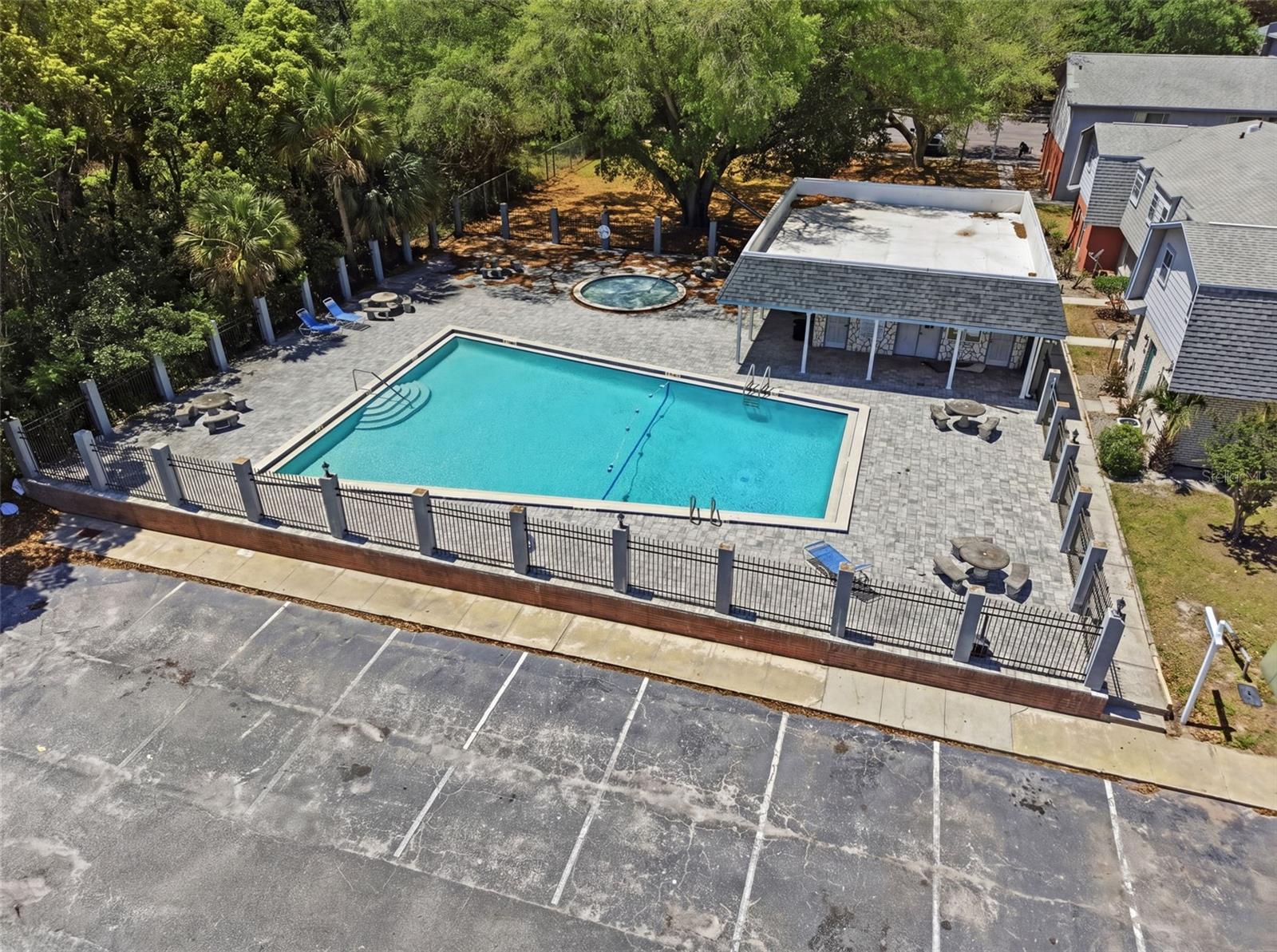 Image 2 of 25 For 3028 George Mason Avenue J-7e