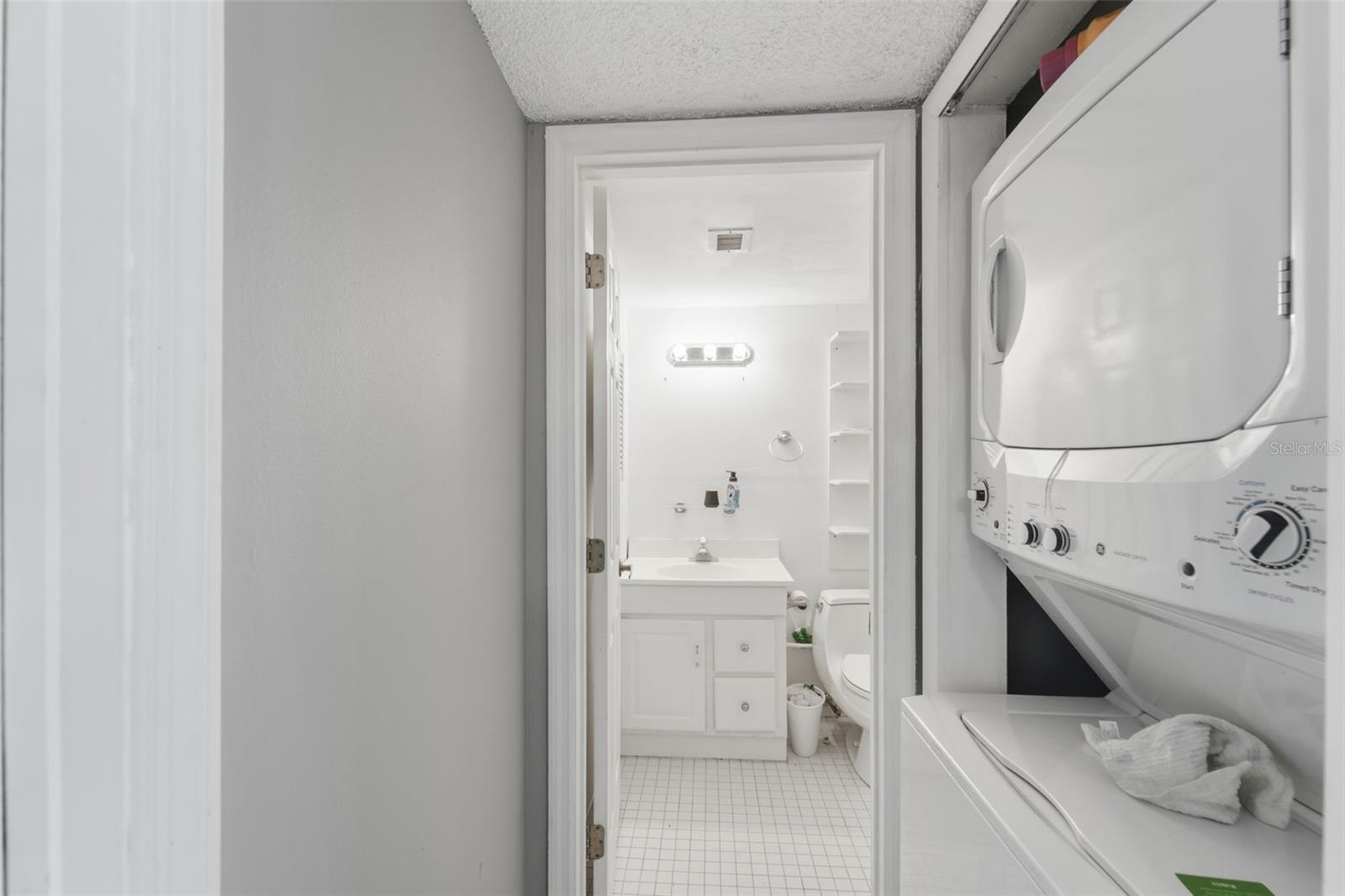 Image 20 of 25 For 3028 George Mason Avenue J-7e