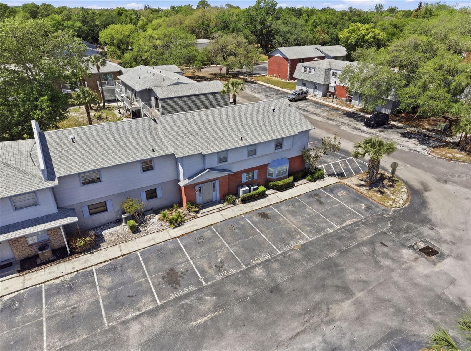 Image 23 of 25 For 3028 George Mason Avenue J-7e