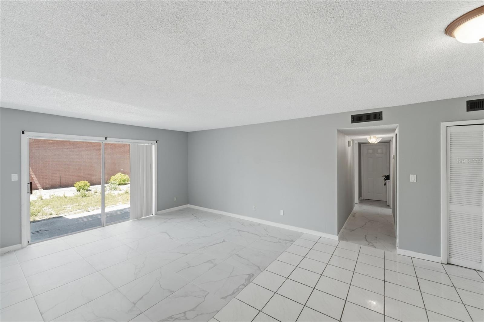 Image 4 of 25 For 3028 George Mason Avenue J-7e