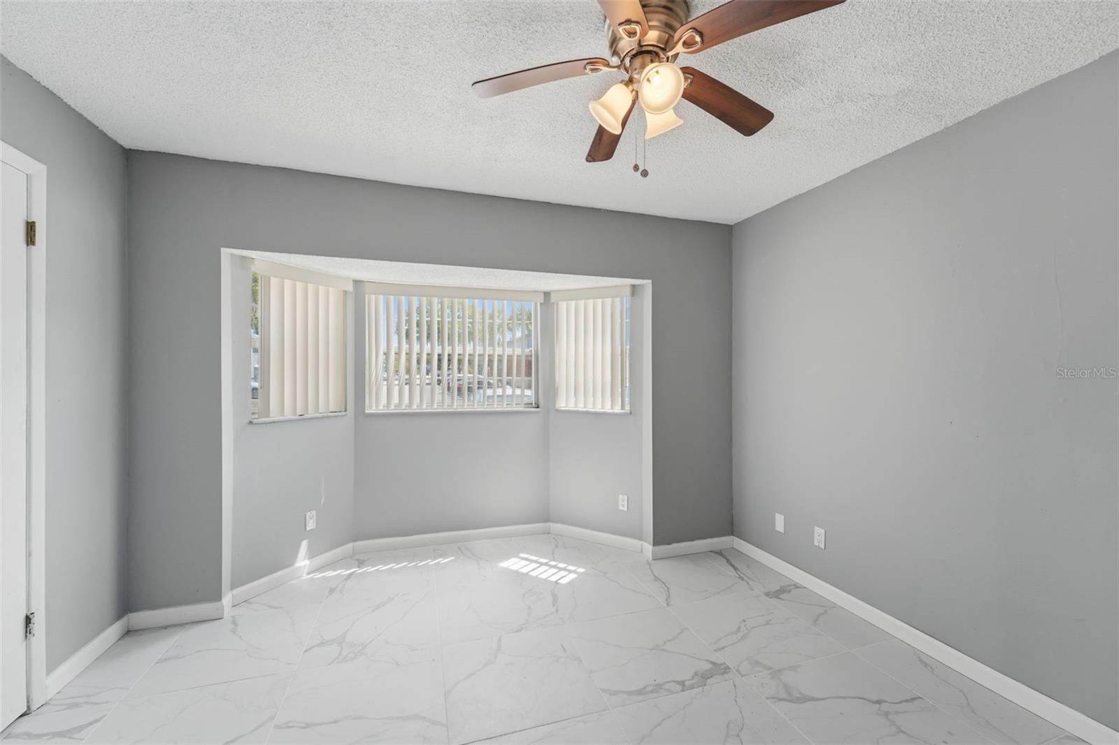 Image 5 of 25 For 3028 George Mason Avenue J-7e