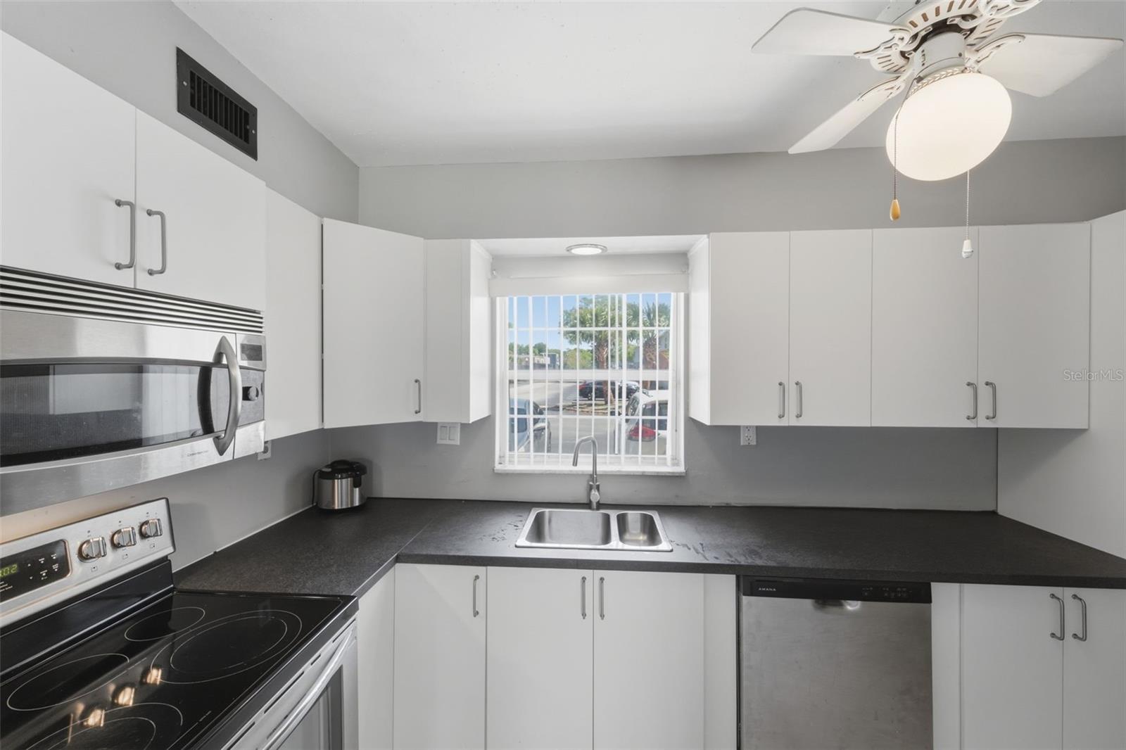 Image 8 of 25 For 3028 George Mason Avenue J-7e