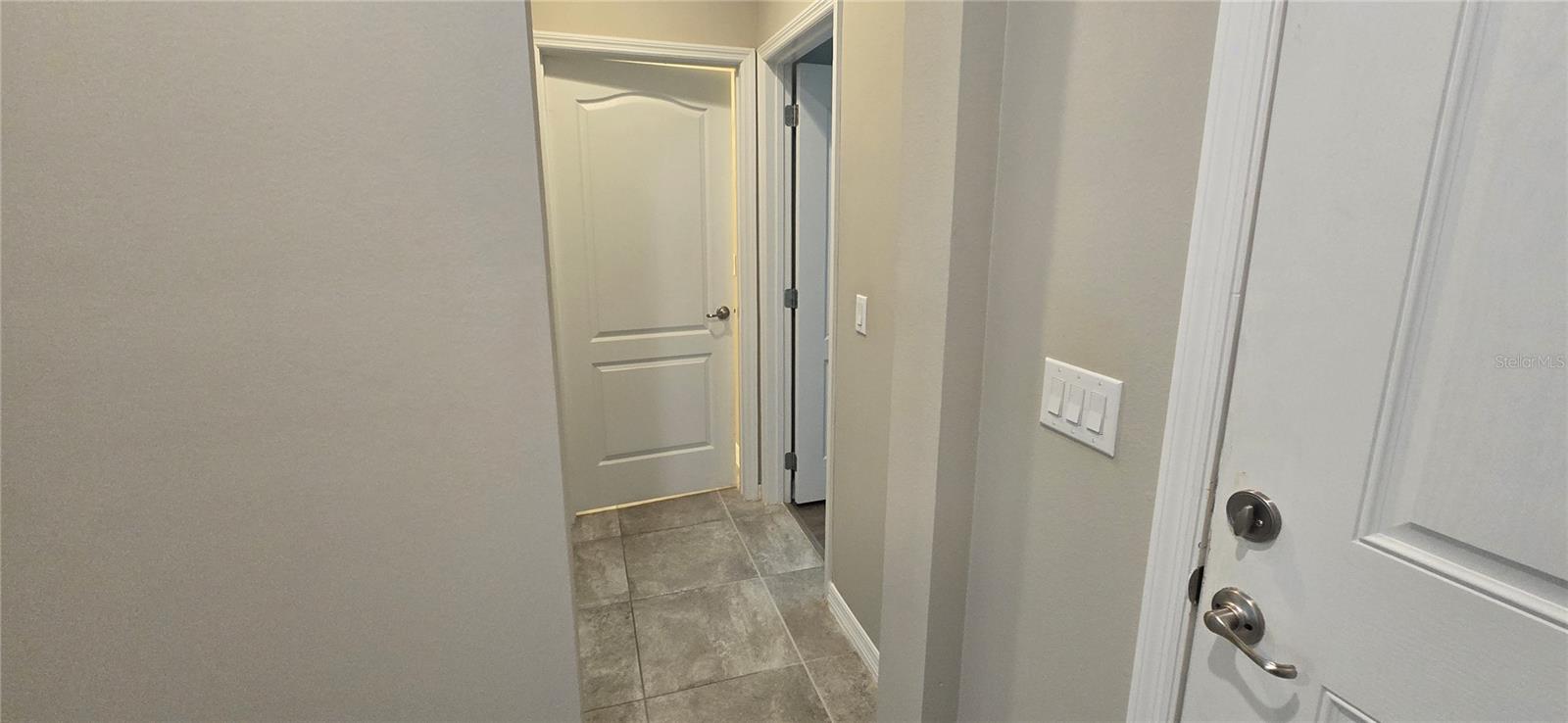 Image 19 of 70 For 7564 Bishop Square Drive