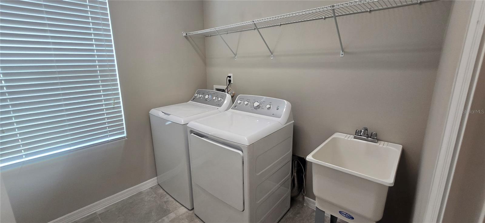 Image 23 of 70 For 7564 Bishop Square Drive