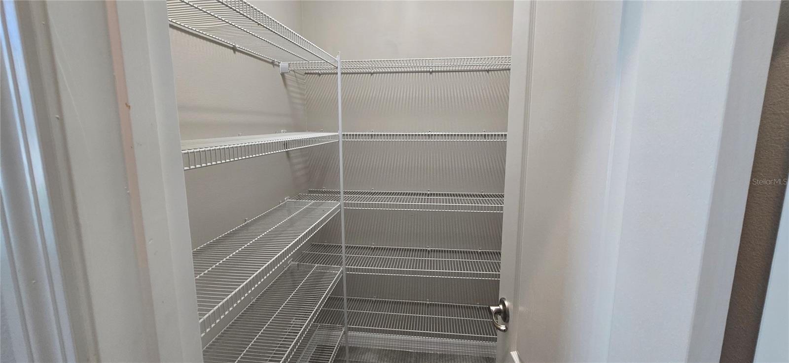 Image 27 of 70 For 7564 Bishop Square Drive