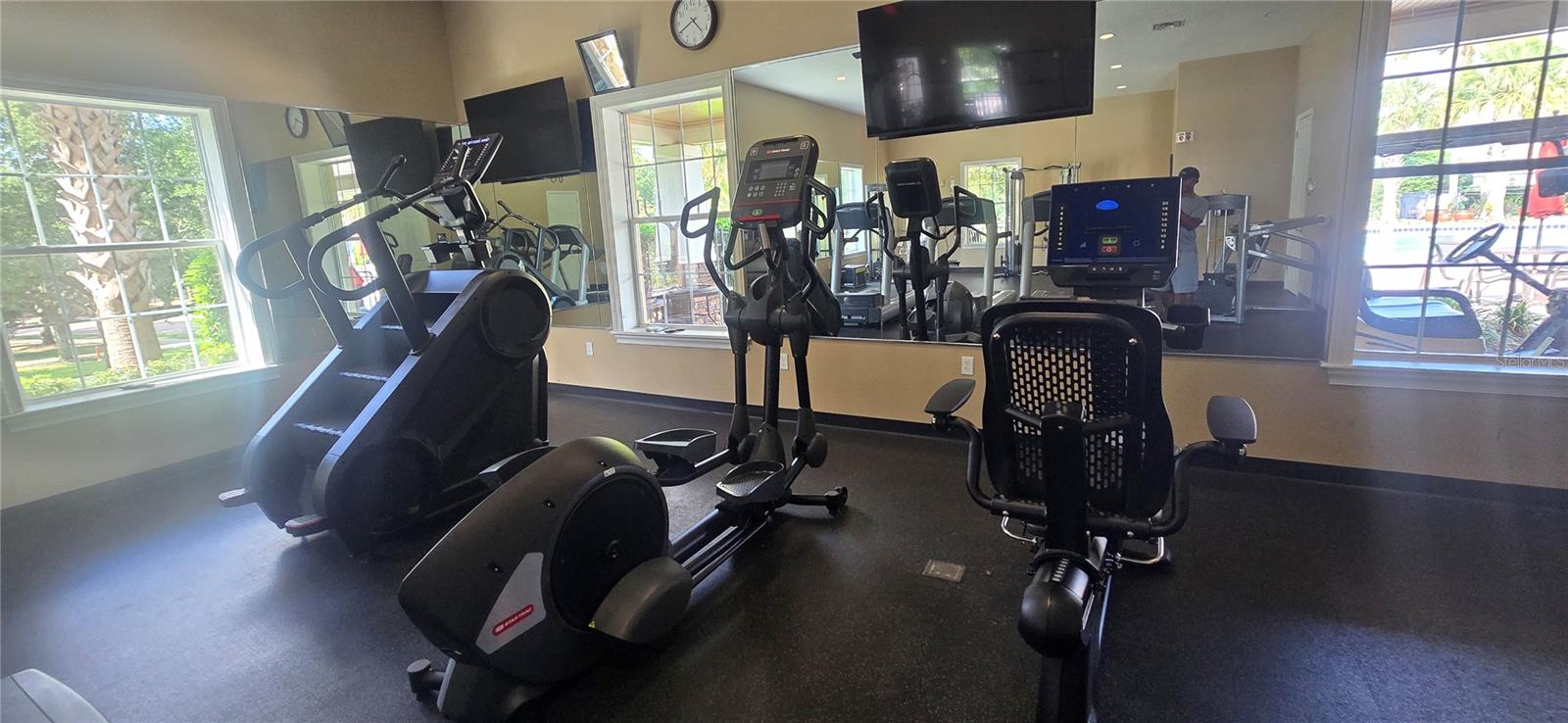 Image 63 of 70 For 7564 Bishop Square Drive