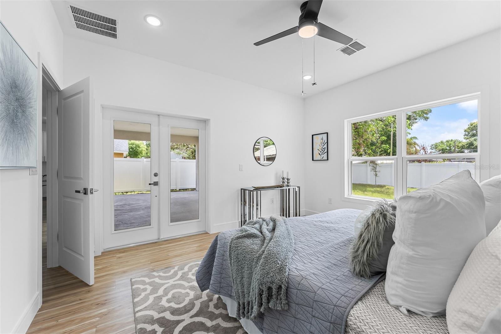 Image 17 of 38 For 3914 Jefferson Street