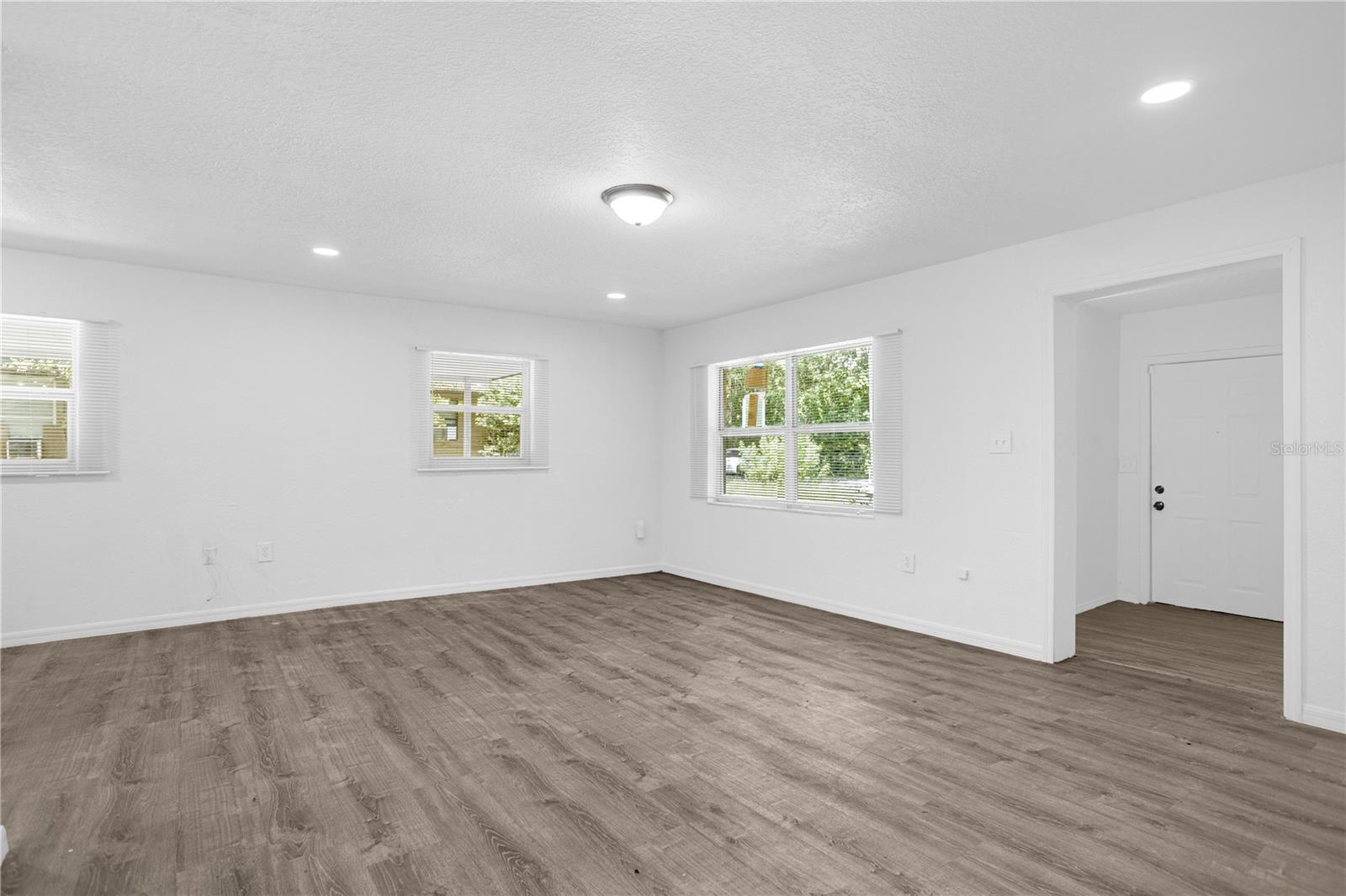 Image 15 of 17 For 516 Pitt Street