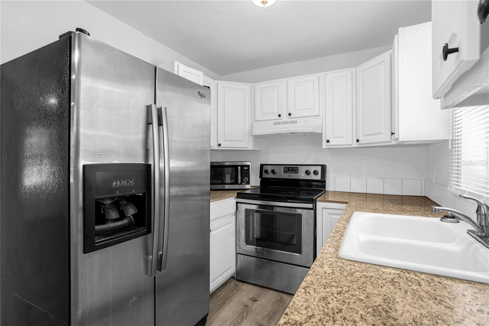 Image 4 of 17 For 516 Pitt Street