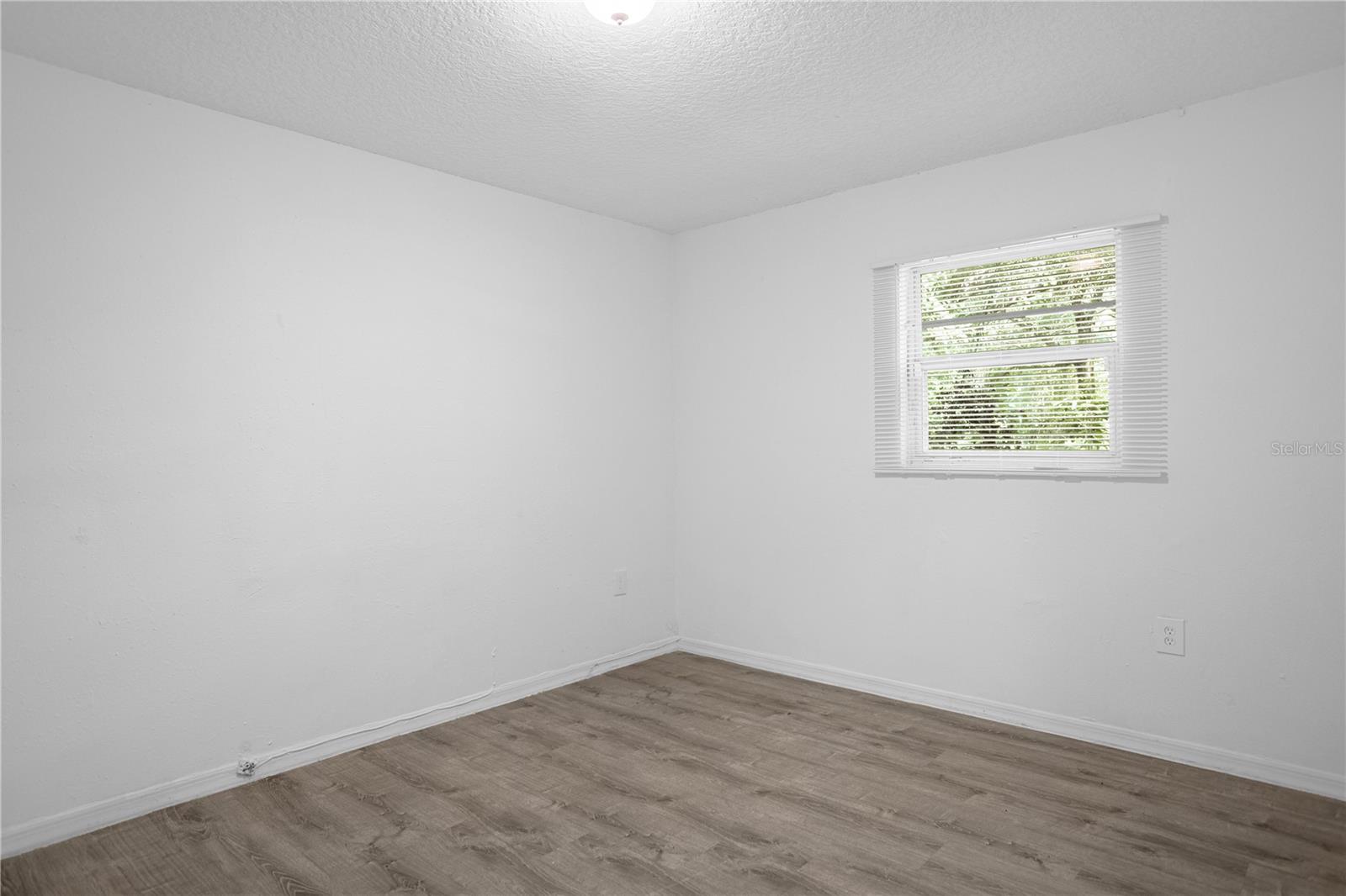 Image 9 of 17 For 516 Pitt Street