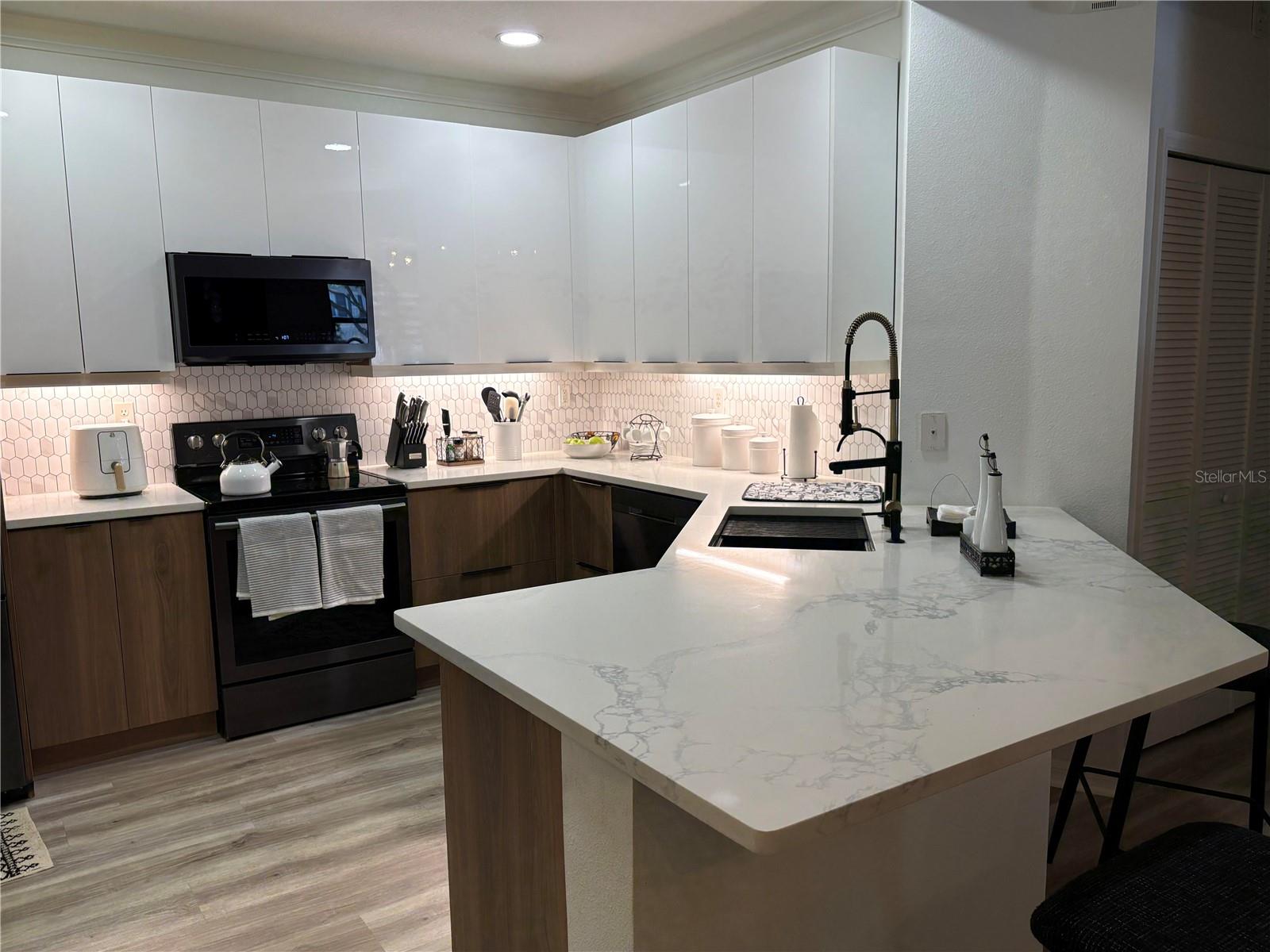 Image 20 of 30 For 11564 Mizzon Drive 110