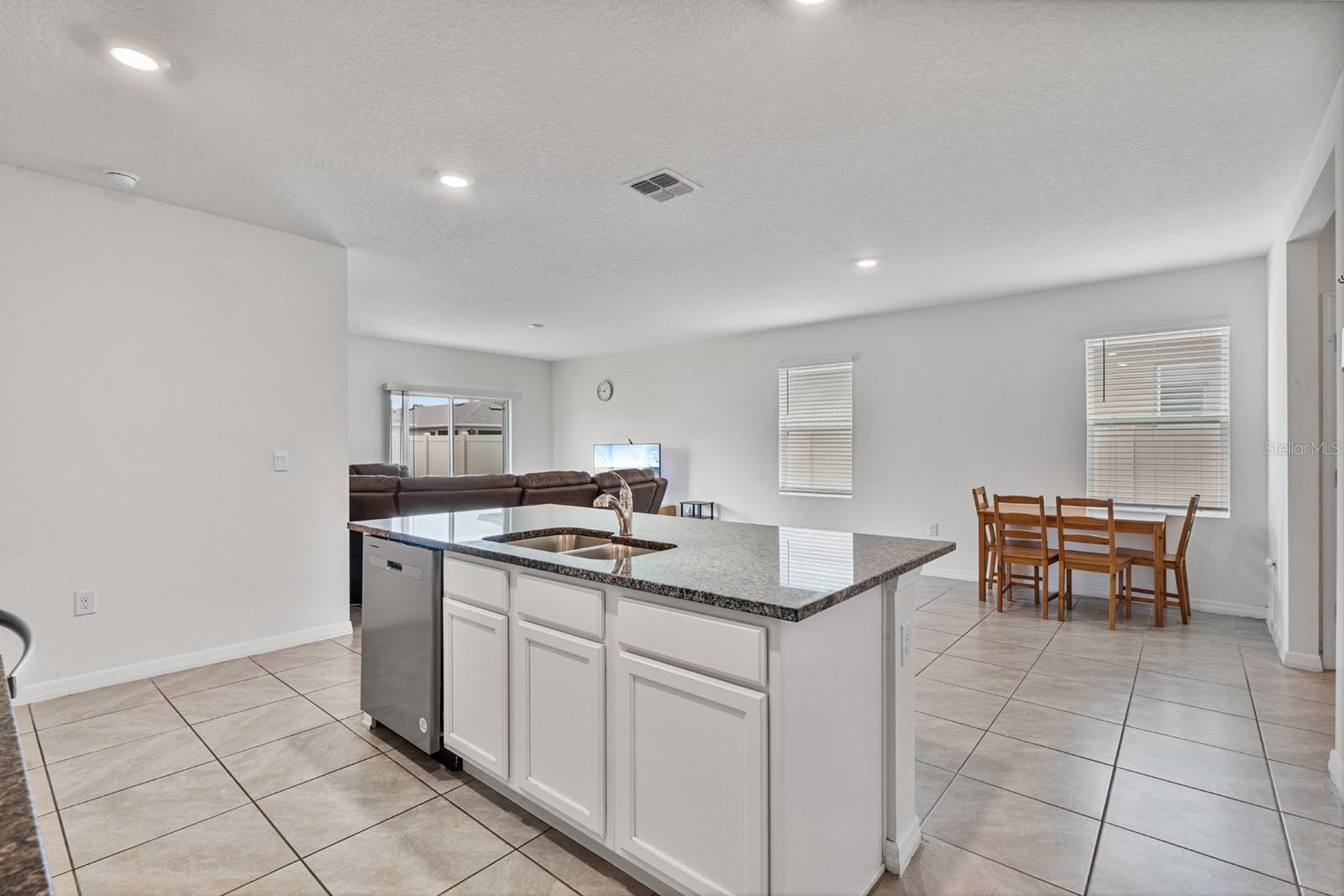 Image 13 of 38 For 3524 Sungrove Circle