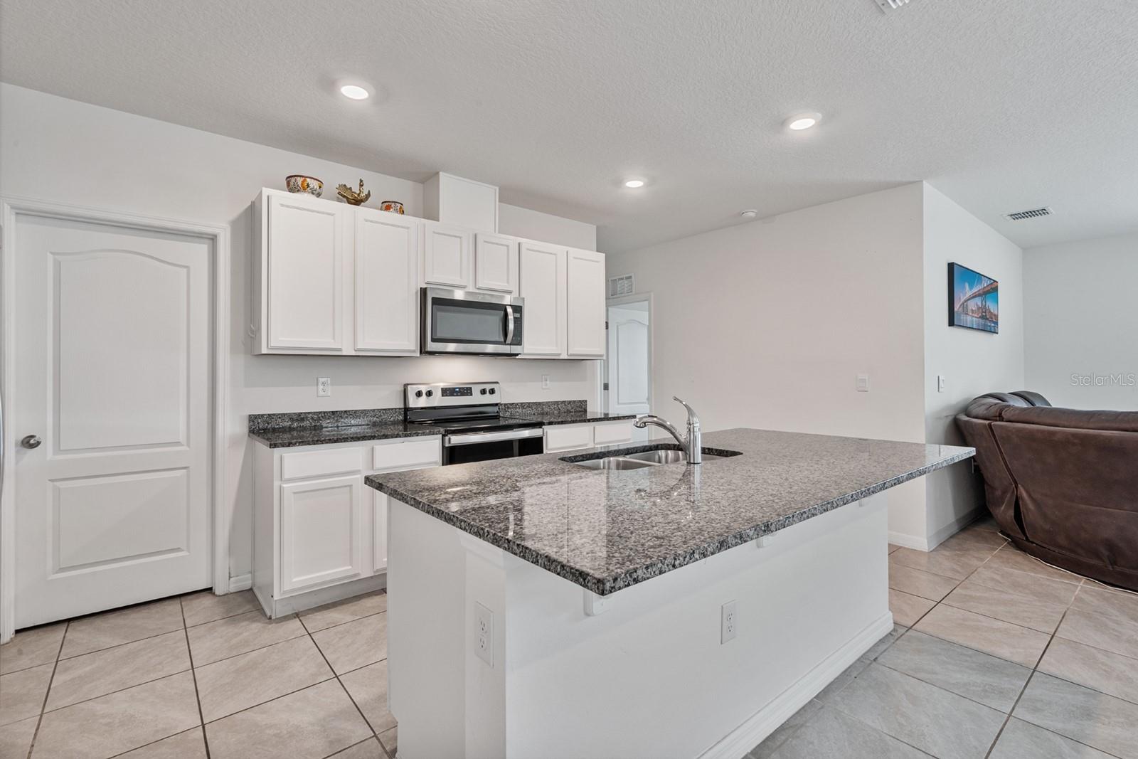 Image 14 of 38 For 3524 Sungrove Circle