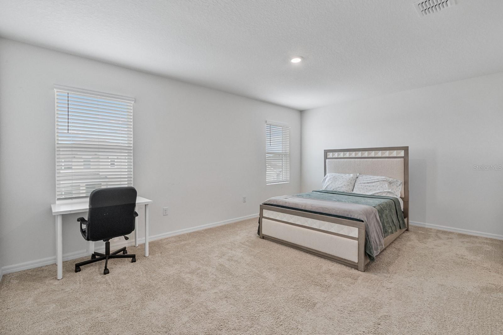 Image 20 of 38 For 3524 Sungrove Circle