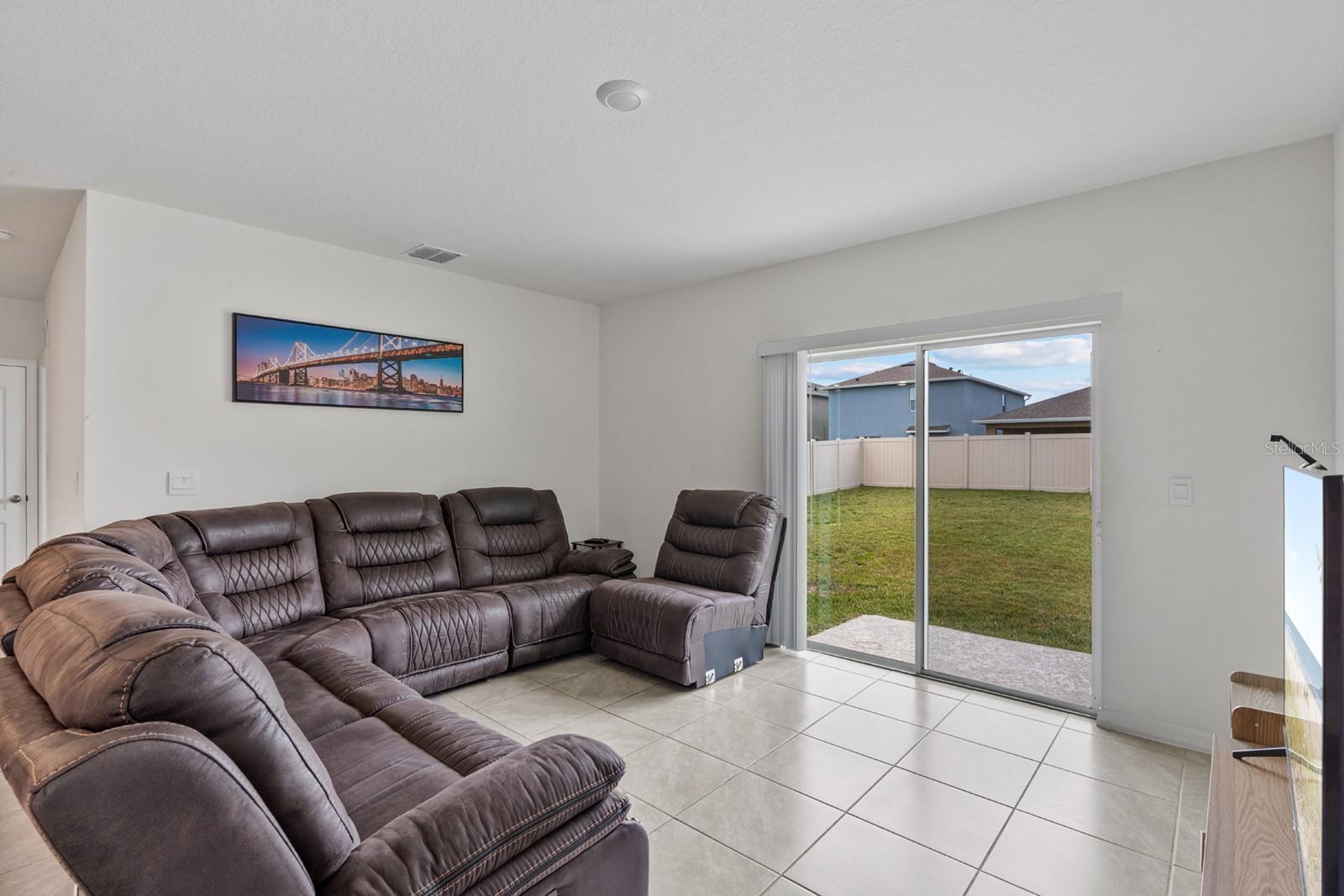 Image 7 of 38 For 3524 Sungrove Circle