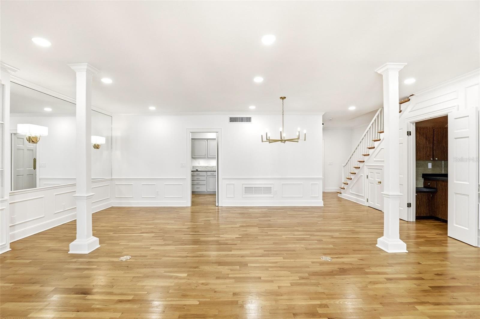 Image 12 of 42 For 2009 Countryside Circle S