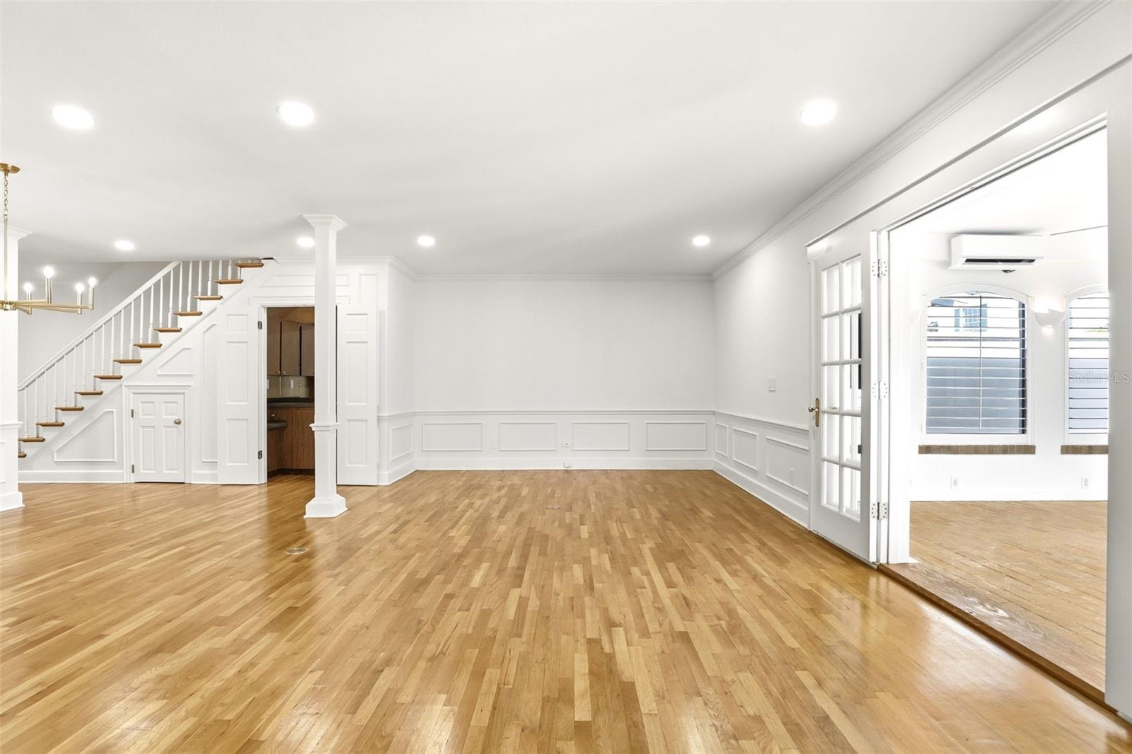 Image 14 of 42 For 2009 Countryside Circle S