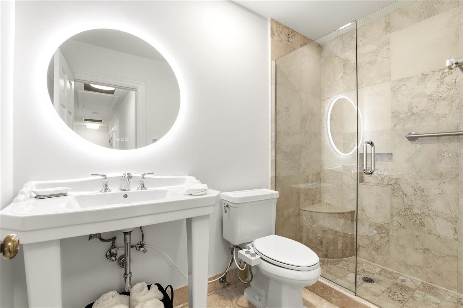 Image 28 of 42 For 2009 Countryside Circle S