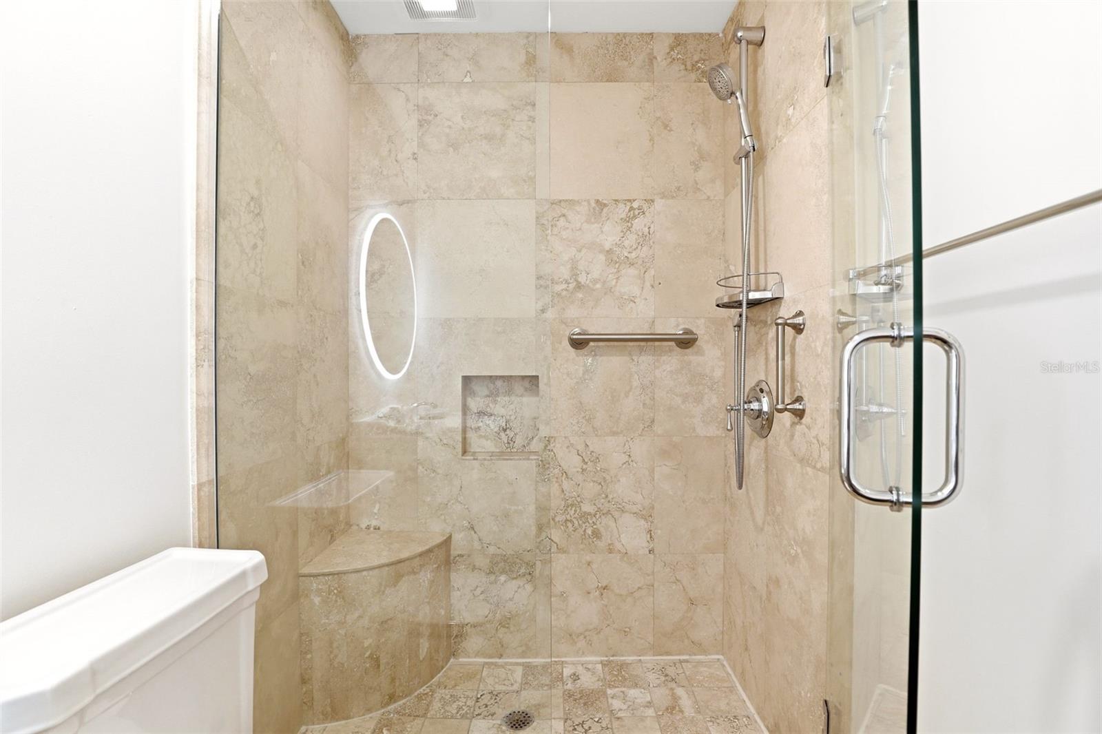 Image 29 of 42 For 2009 Countryside Circle S