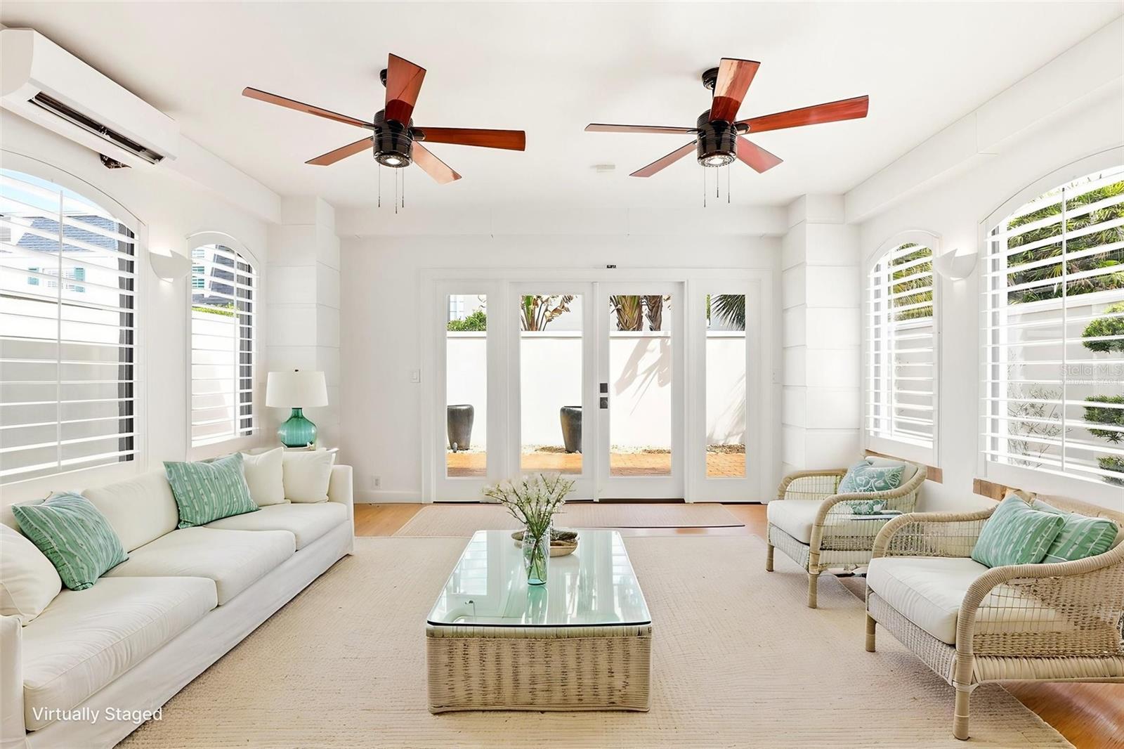 Image 34 of 42 For 2009 Countryside Circle S