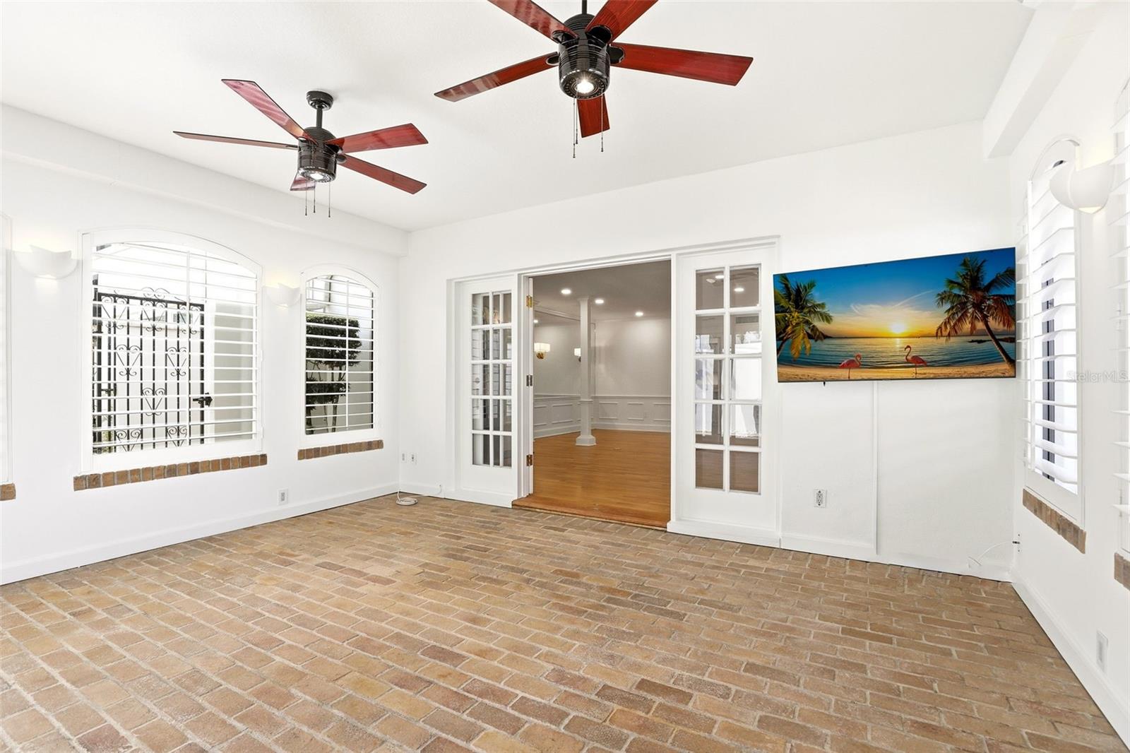 Image 36 of 42 For 2009 Countryside Circle S