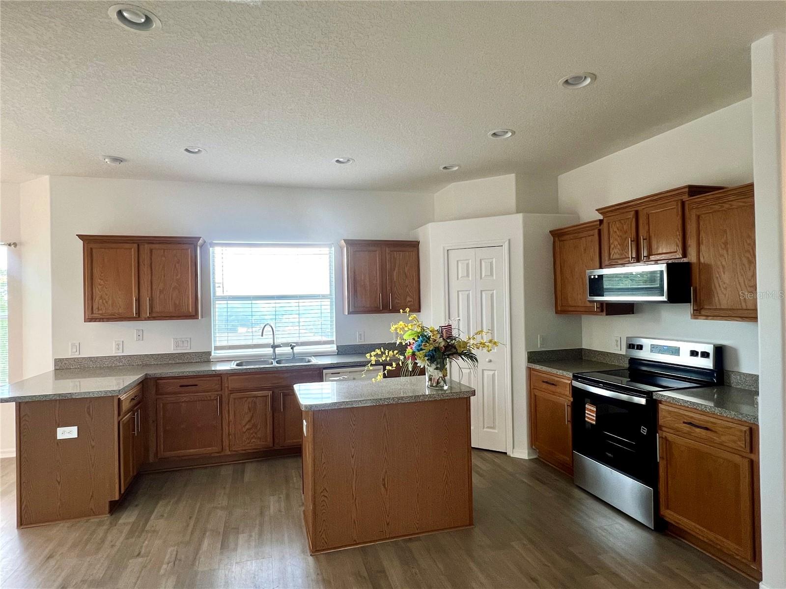 Image 2 of 20 For 2234 Normandy Boulevard