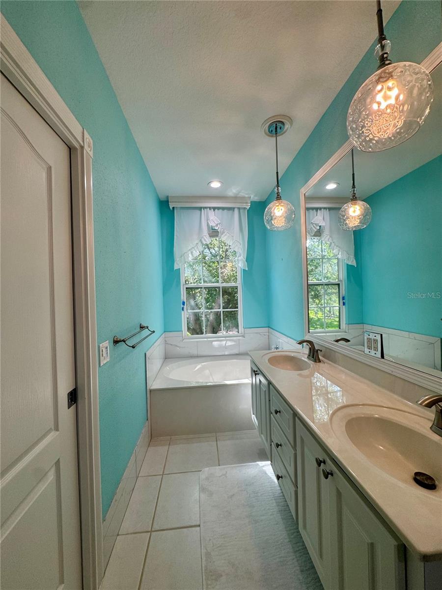 Image 4 of 27 For 9317 Northlake Parkway