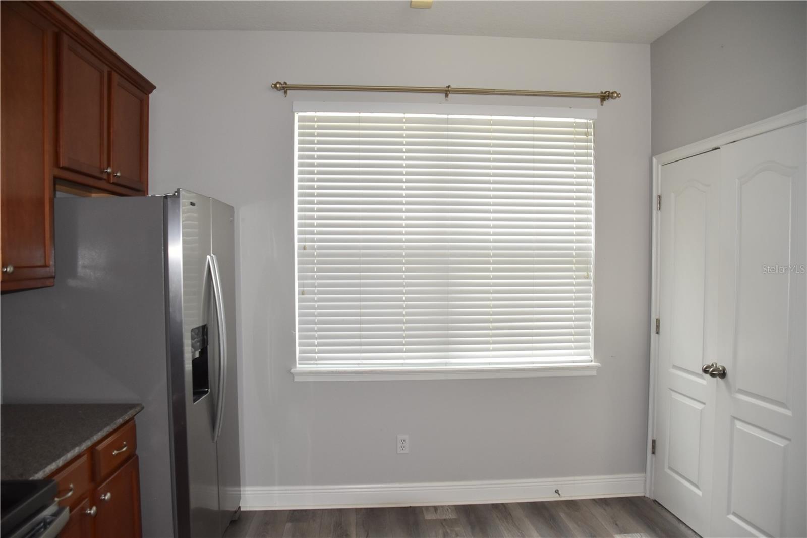 Image 15 of 29 For 12964 Emersondale Avenue