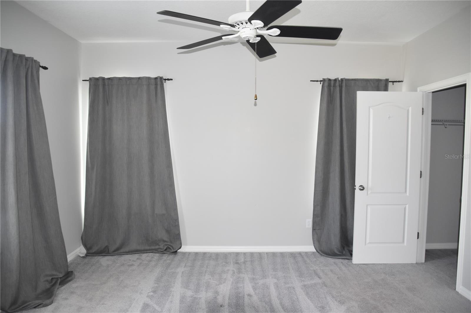 Image 18 of 29 For 12964 Emersondale Avenue