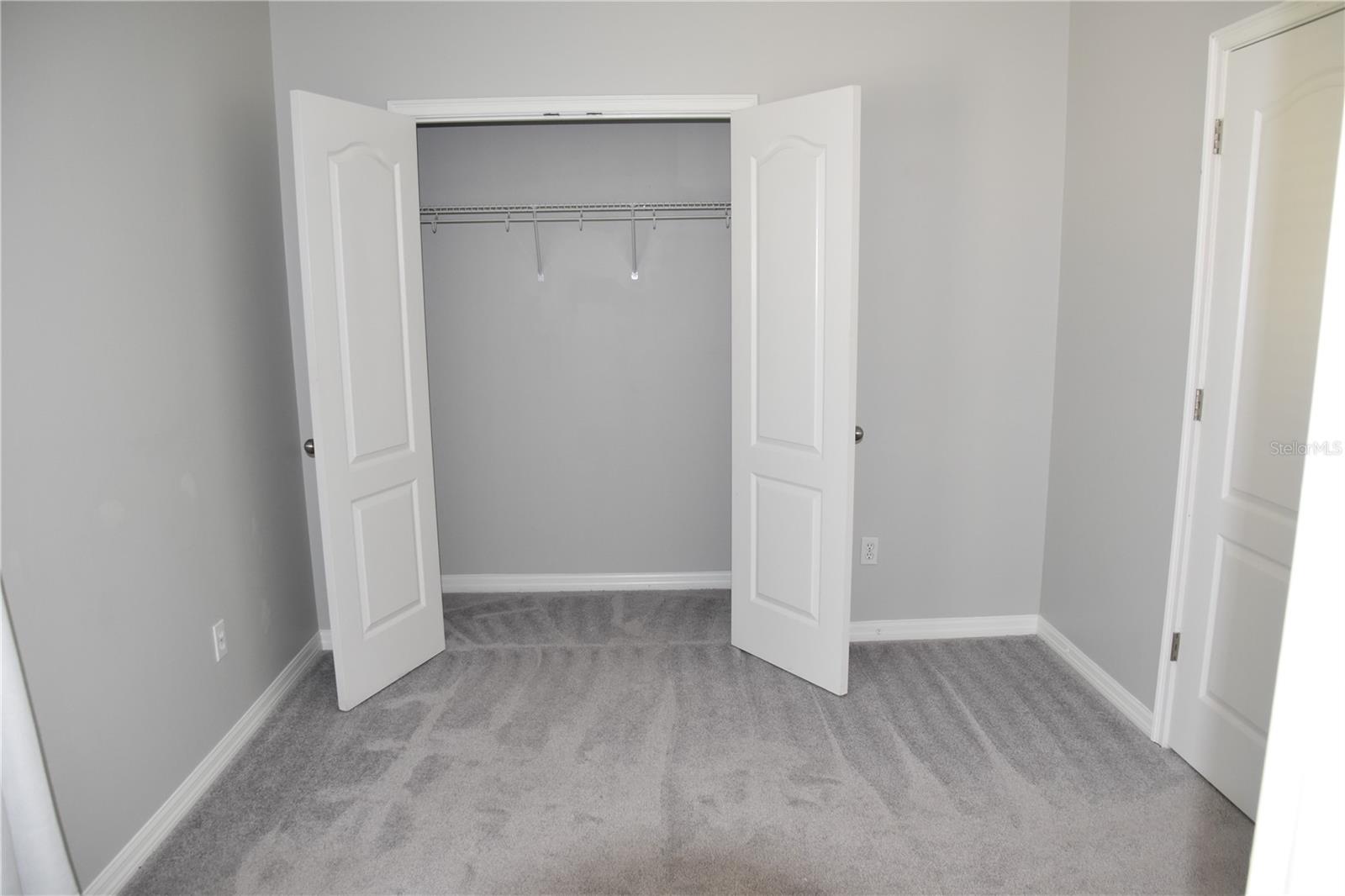 Image 21 of 29 For 12964 Emersondale Avenue