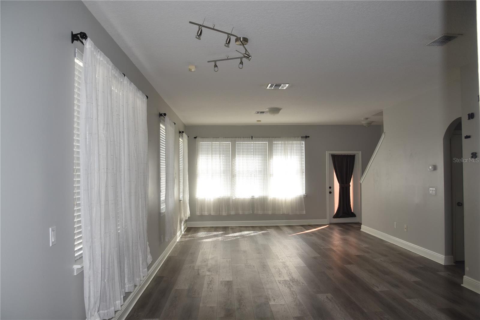 Image 4 of 29 For 12964 Emersondale Avenue