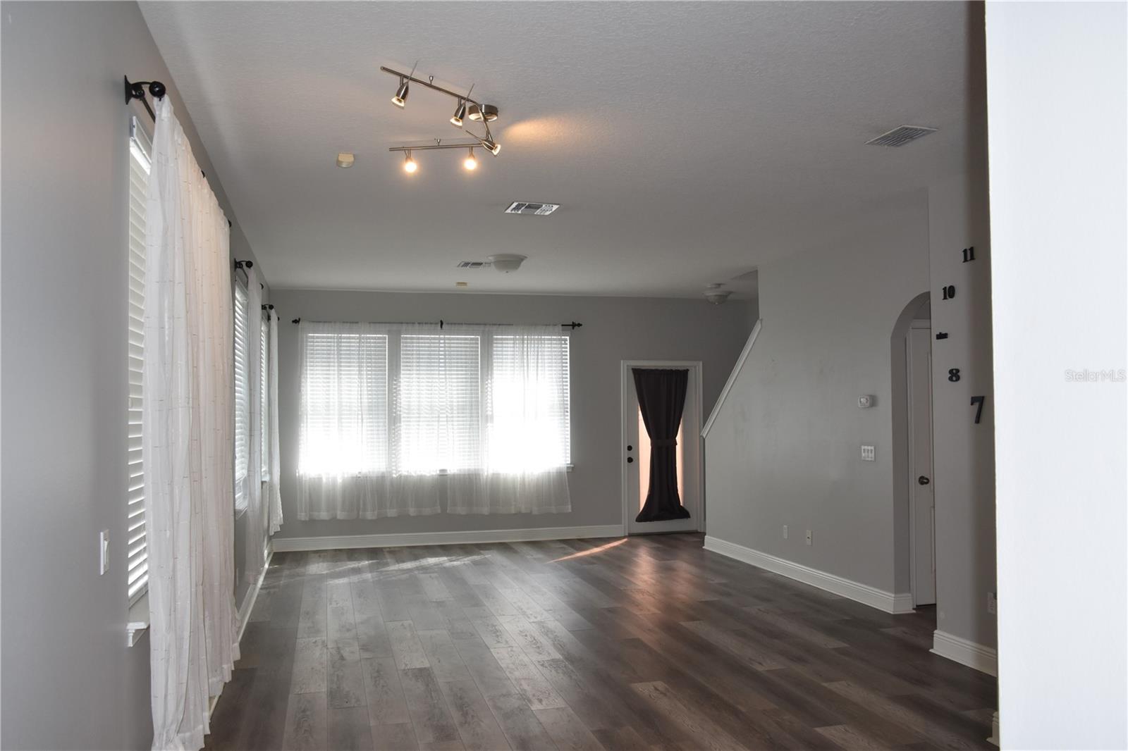 Image 5 of 29 For 12964 Emersondale Avenue