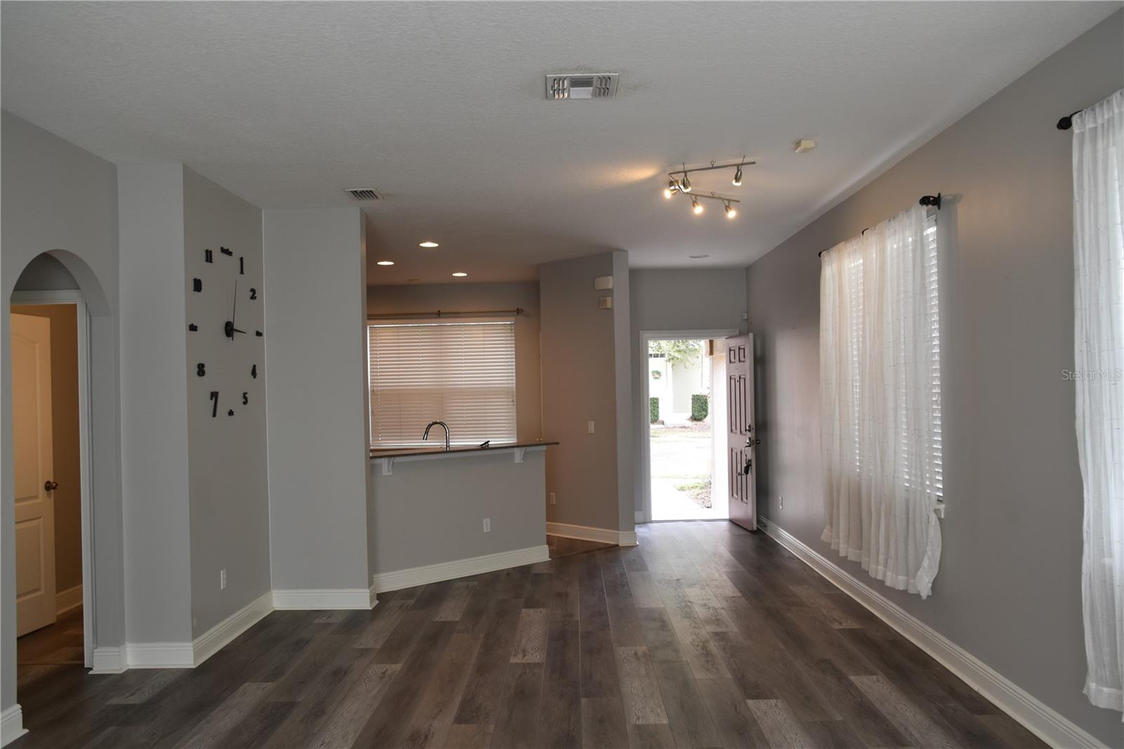 Image 7 of 29 For 12964 Emersondale Avenue