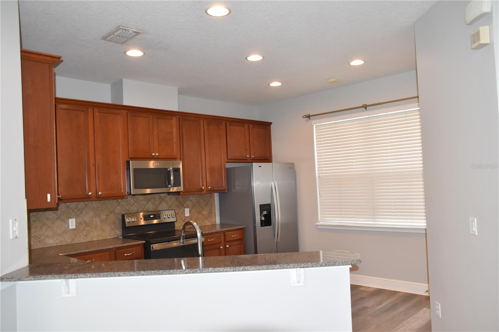 Image 8 of 29 For 12964 Emersondale Avenue