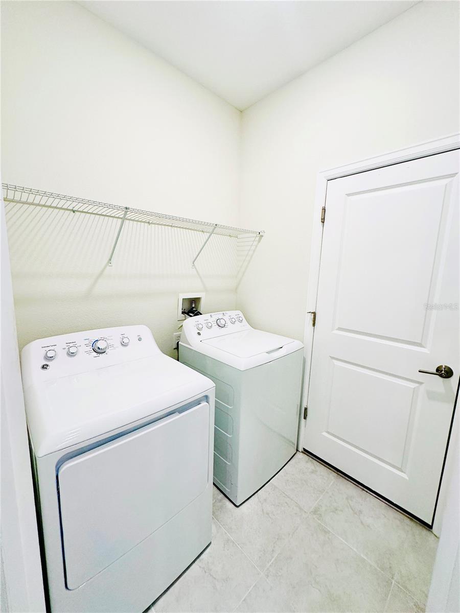 Image 11 of 28 For 16421 Fernridge Street