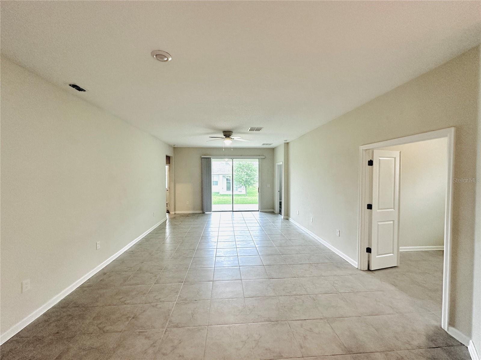 Image 14 of 28 For 16421 Fernridge Street