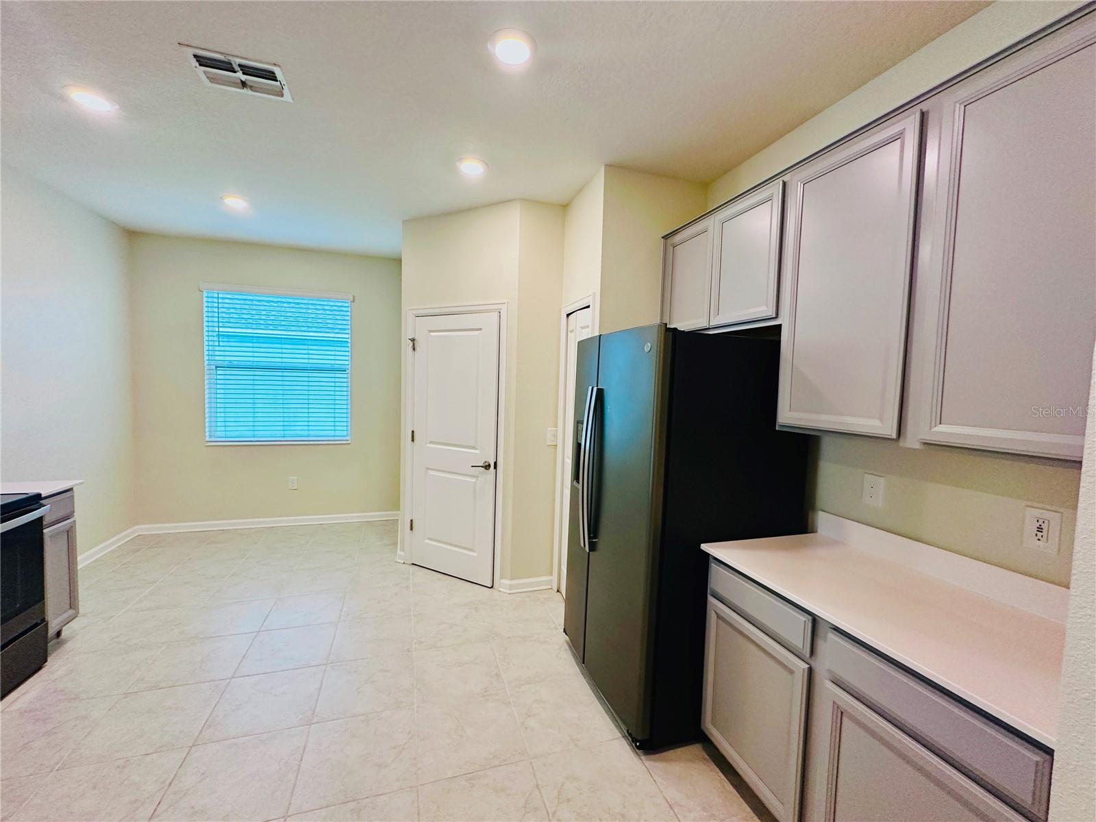 Image 8 of 28 For 16421 Fernridge Street