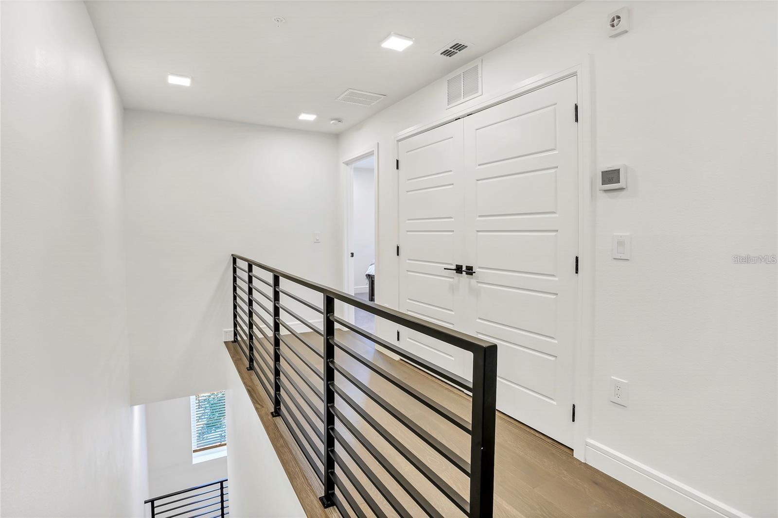 Image 18 of 30 For 212 Pineloch Avenue