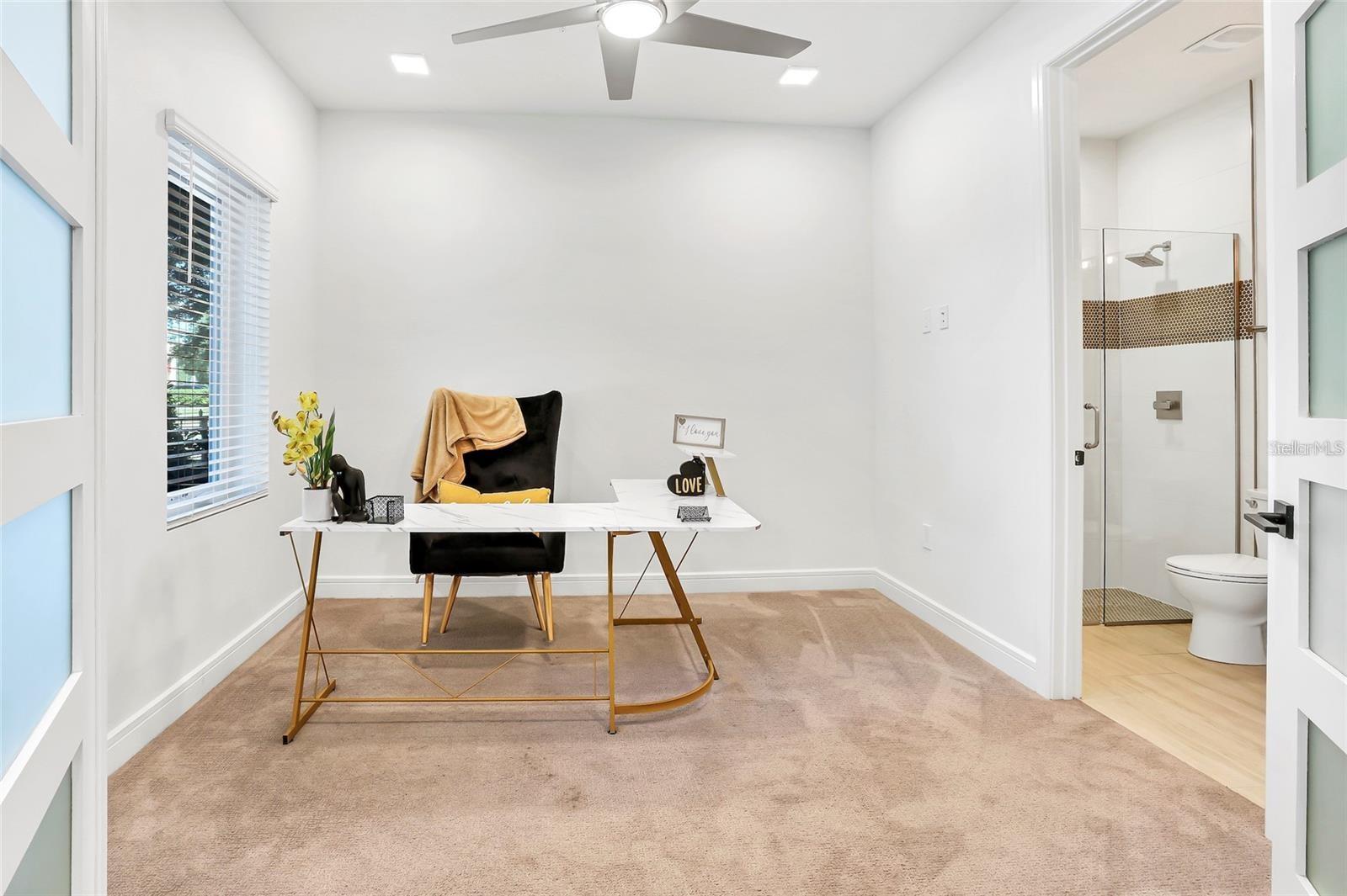 Image 4 of 30 For 212 Pineloch Avenue