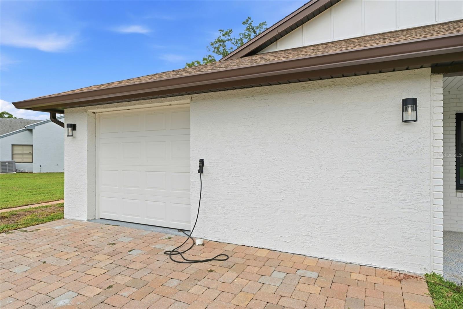 Image 3 of 56 For 6747 Edgeworth Dr