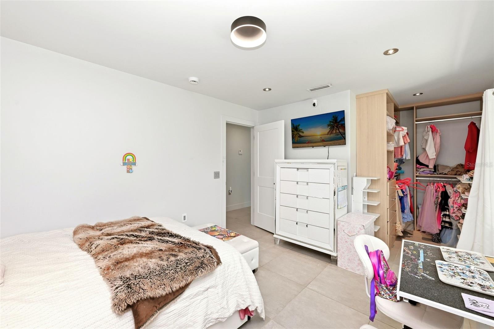 Image 35 of 56 For 6747 Edgeworth Dr