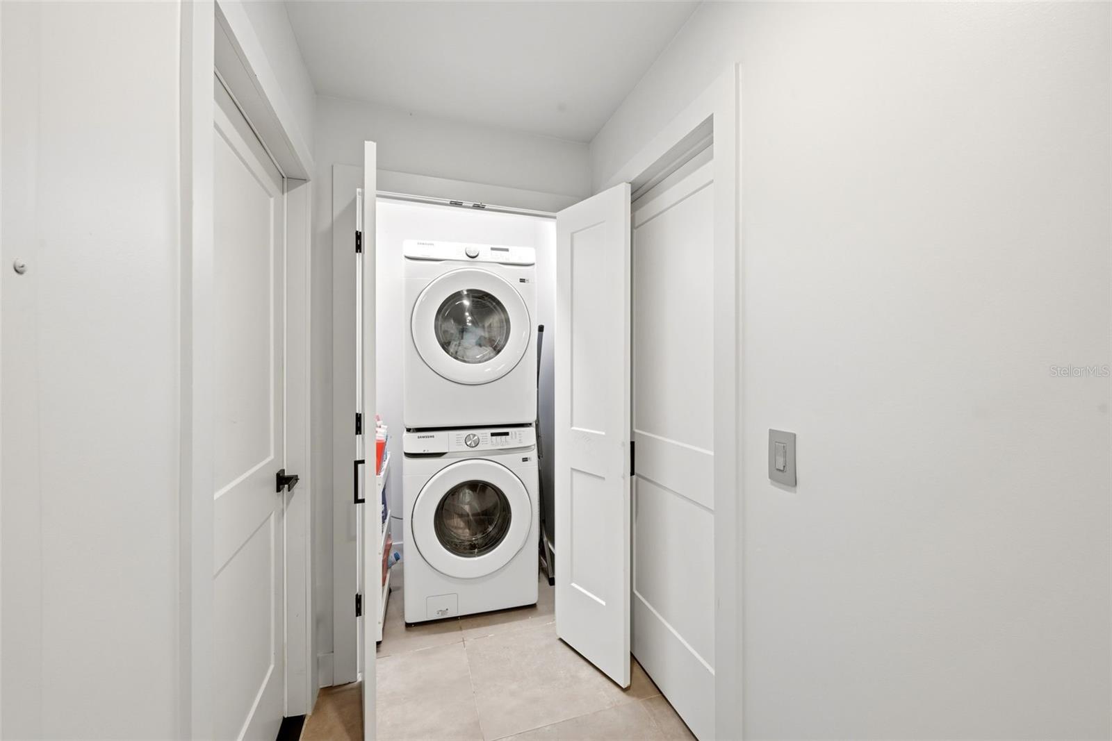 Image 37 of 56 For 6747 Edgeworth Dr