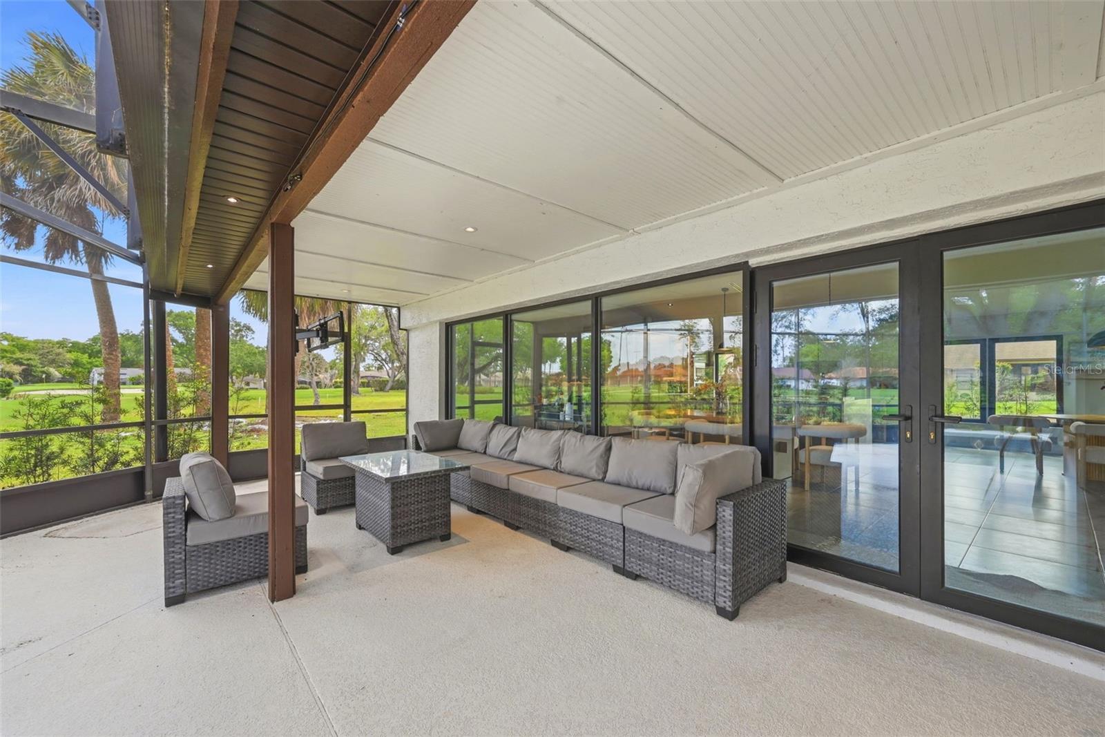 Image 38 of 56 For 6747 Edgeworth Dr